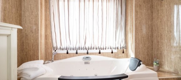 2 bedrooms Penthouse in Estepona, Spain No. 147533 16