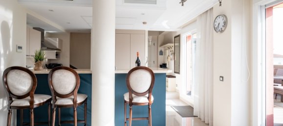 2 bedrooms Penthouse in Estepona, Spain No. 147533 4