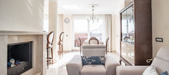 2 bedrooms Penthouse in Estepona, Spain No. 147533 8