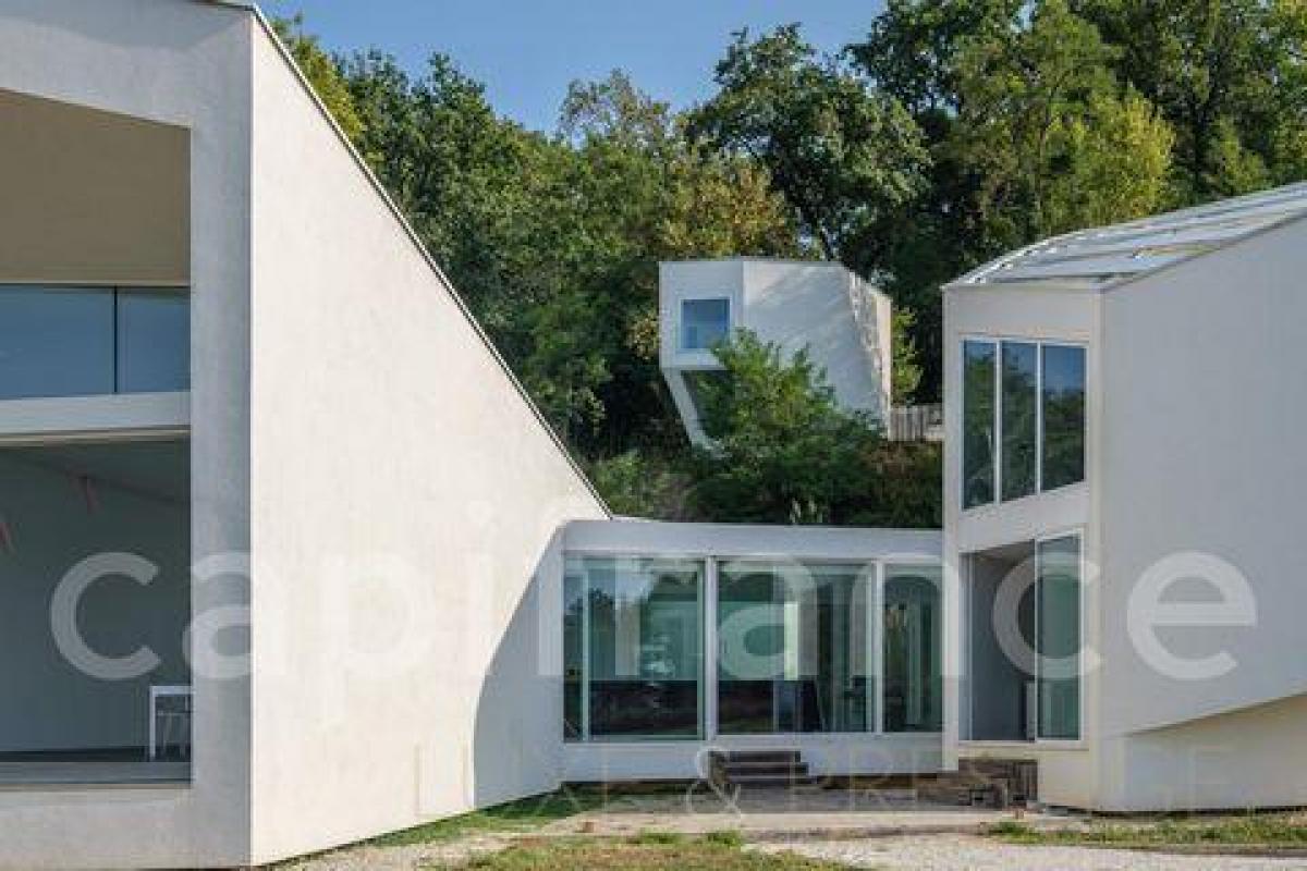 Casa de 5 dormitorios en Bordeaux, France No. 12166