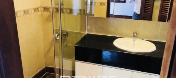 4 غرف نوم منزل في Tay Ho, Vietnam رقم 1390 9