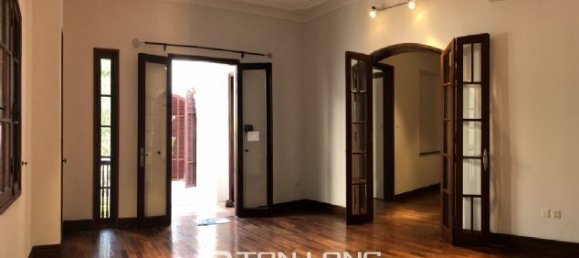 4 غرف نوم منزل في Tay Ho, Vietnam رقم 1390 3