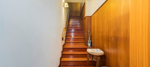 3 bedrooms Apartment in Porto, Portugal No. 141701 2