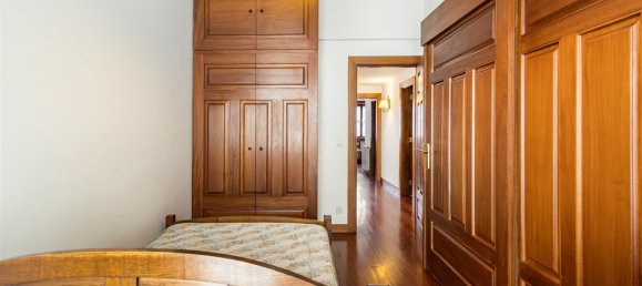 3 bedrooms Apartment in Porto, Portugal No. 141701 12