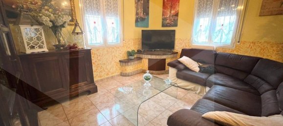 Apartamento de 3 divisões em Fiorano Modenese, Italy N.º 28676 3