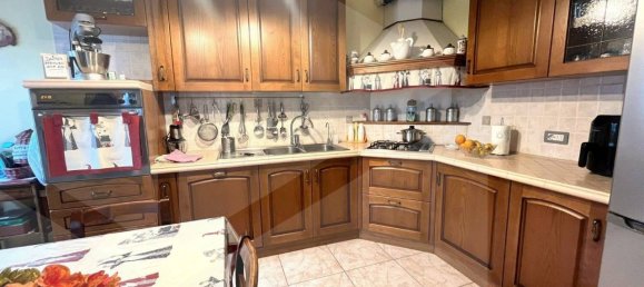 Apartamento de 3 divisões em Fiorano Modenese, Italy N.º 28676 4