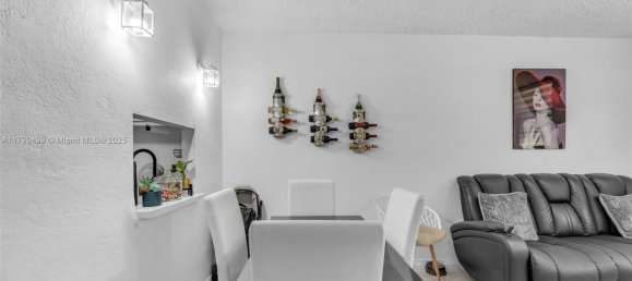 1 Schlafzimmer Gewerbliche Immobilien in Miami, USA, Nr. 614650 6