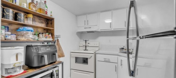 1 Schlafzimmer Gewerbliche Immobilien in Miami, USA, Nr. 614650 10