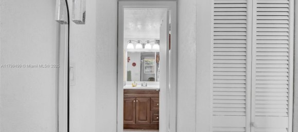 1 Schlafzimmer Gewerbliche Immobilien in Miami, USA, Nr. 614650 4