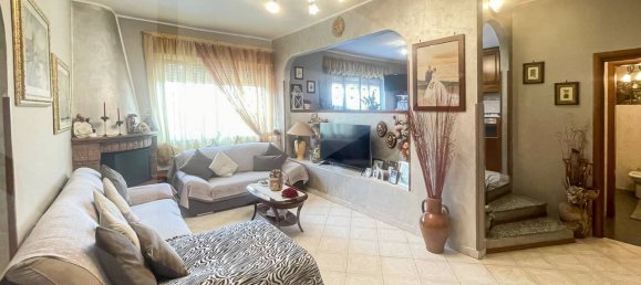 Коммерческая недвижимость с 3 комнатами в Кабьяте, Италия № 28923 16