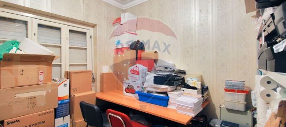 737m² Commercial property in Almada, Portugal No. 79823 16