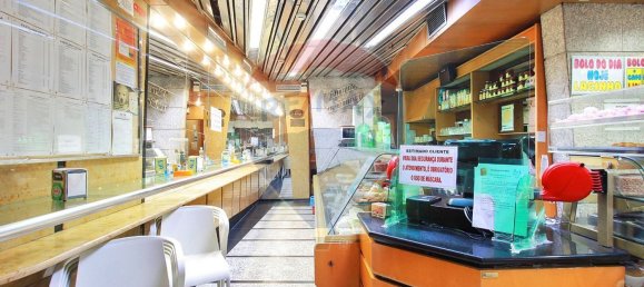 737m² Commercial property in Almada, Portugal No. 79823 17