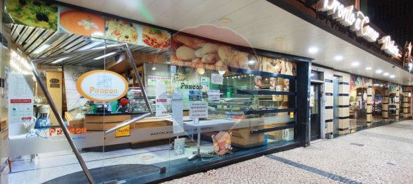 737m² Commercial property in Almada, Portugal No. 79823 15