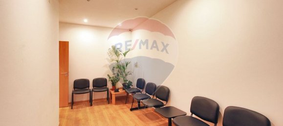 737m² Commercial property in Almada, Portugal No. 79823 3