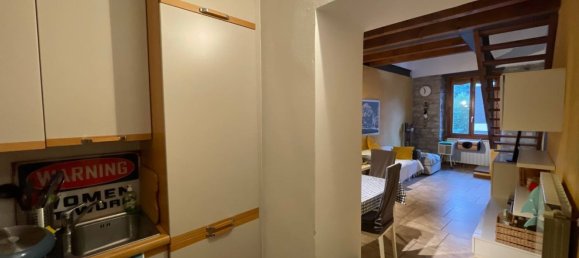 2 rooms Apartment in Como, Italy No. 333690 2