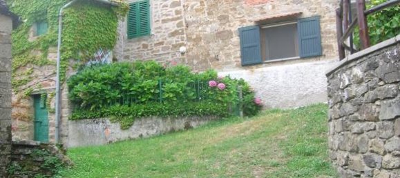 3 chambres Maison à Castel San Niccolò, Italy No. 252557 6