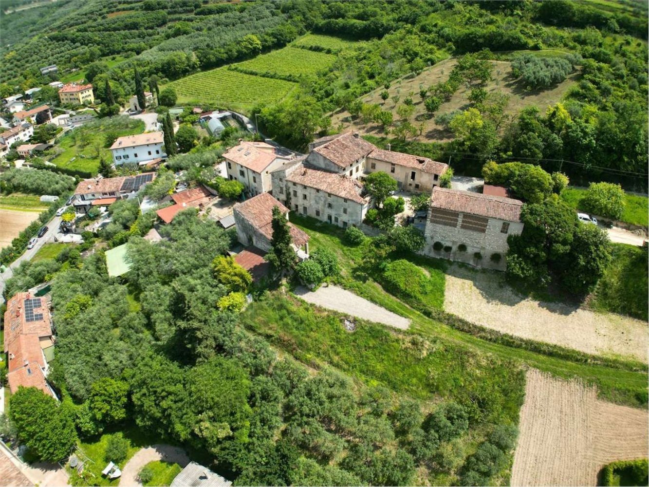  قطعة أرض في Verona, Italy رقم 328770