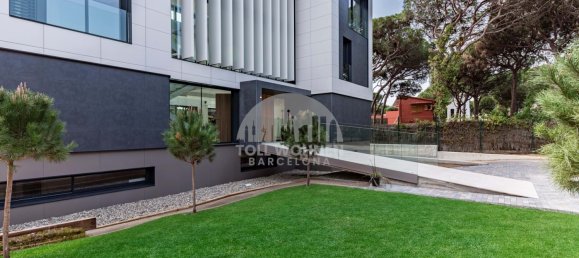 5 Schlafzimmer Villa in Gava, Spain, Nr. 73271 2