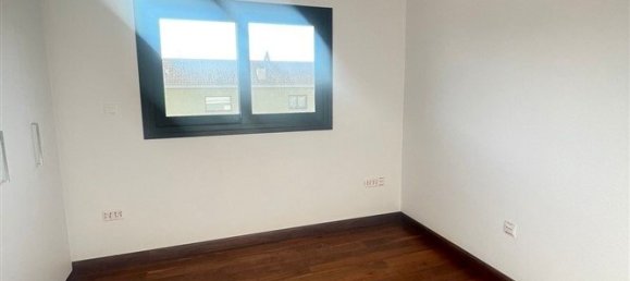 2 bedrooms Apartment in Germasogeia, Cyprus No. 526 7