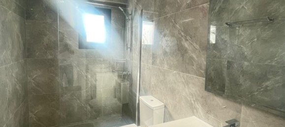 2 bedrooms Apartment in Germasogeia, Cyprus No. 526 8