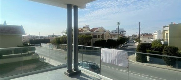 2 bedrooms Apartment in Germasogeia, Cyprus No. 526 10