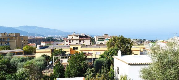 4 rooms Apartment in Piano di Sorrento, Italy No. 73801 2
