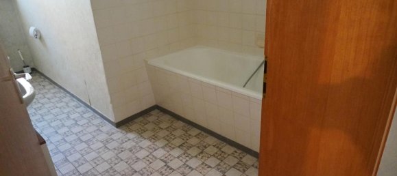 7 rooms Townhouse in Gunzburg, Germany No. 267131 5