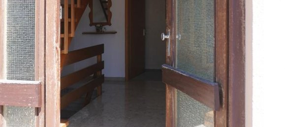 7 rooms Townhouse in Gunzburg, Germany No. 267131 2