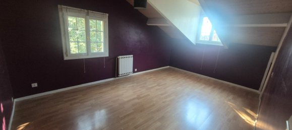 3 bedrooms House in Saint-Cyr-sur-le-Rhone, France No. 195759 7