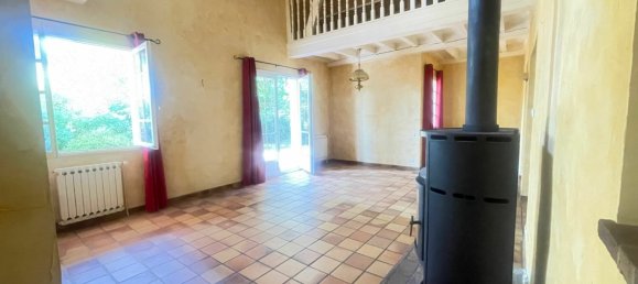 3 bedrooms House in Saint-Cyr-sur-le-Rhone, France No. 195759 3