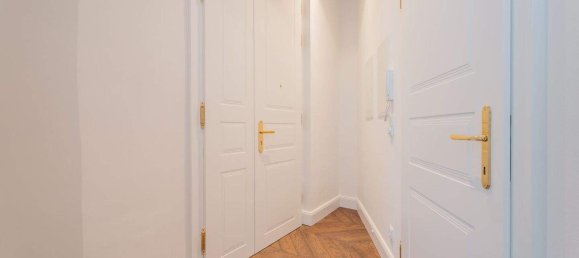 Квартира с 2 комнатами в Альзергрунд, Австрия № 216531 7