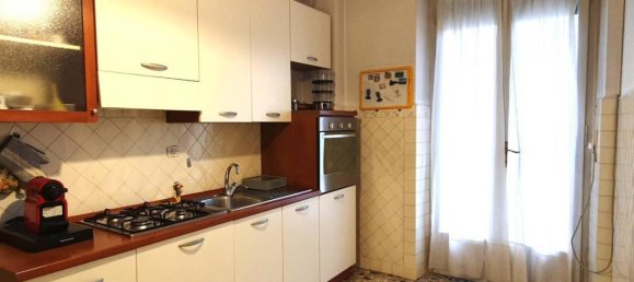 4-salle Appartement à Turin, Italy No. 31991 20
