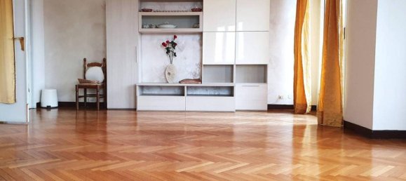 4-salle Appartement à Turin, Italy No. 31991 19