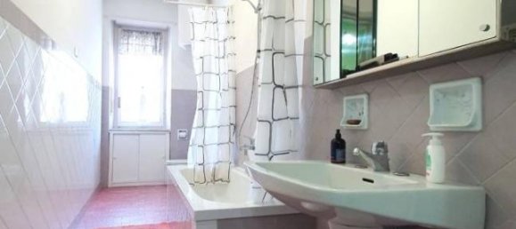 4-salle Appartement à Turin, Italy No. 31991 28