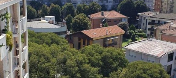 4-salle Appartement à Turin, Italy No. 31991 38