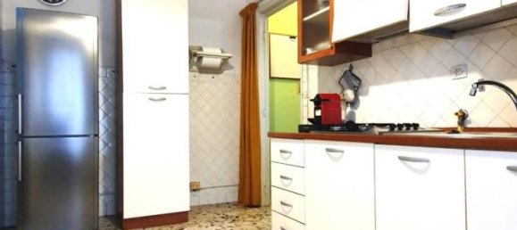 4-salle Appartement à Turin, Italy No. 31991 21