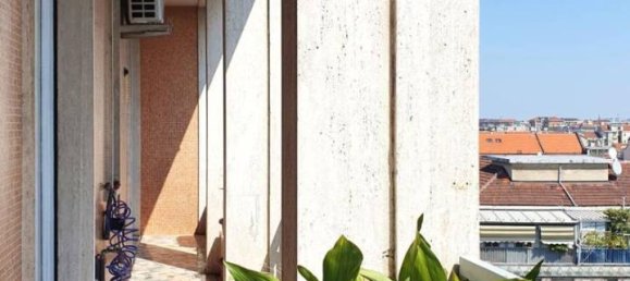 4-salle Appartement à Turin, Italy No. 31991 34