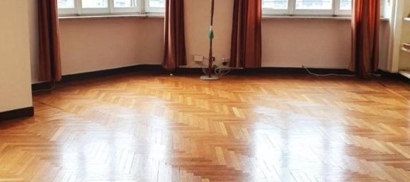 4-salle Appartement à Turin, Italy No. 31991 18