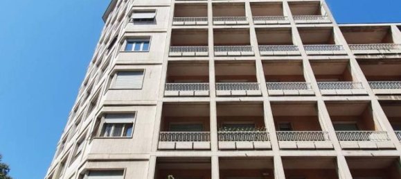 4-salle Appartement à Turin, Italy No. 31991 50