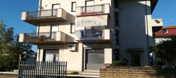 Офис с 4 комнатами в Маноппелло, Италия № 172382 8