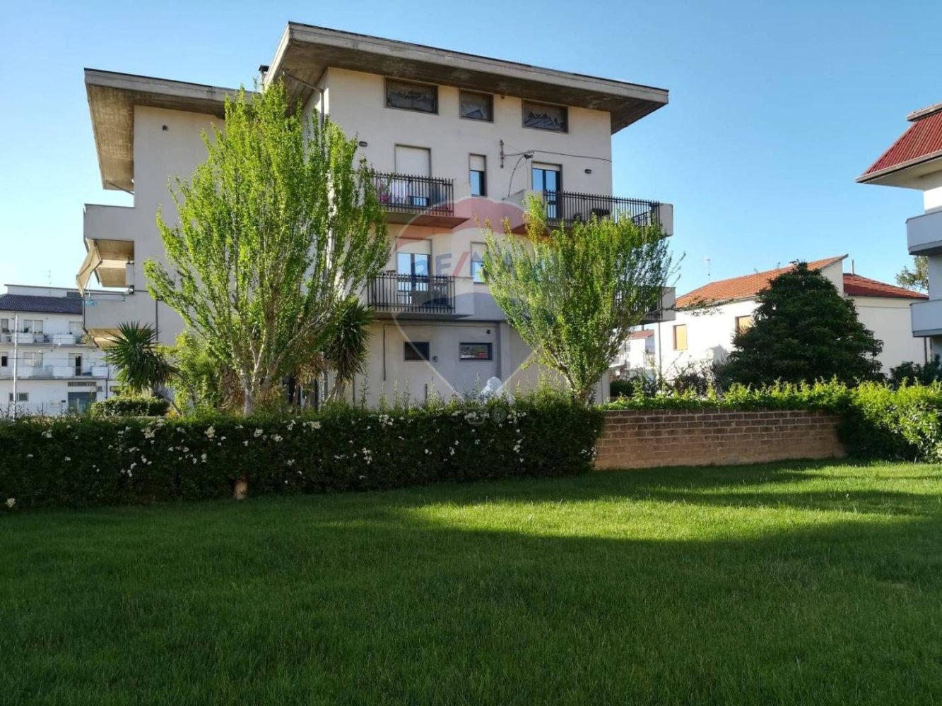 Офис с 4 комнатами в Маноппелло, Италия № 172382