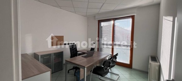 3-salle Bureau à Rho, Italy No. 91604 4