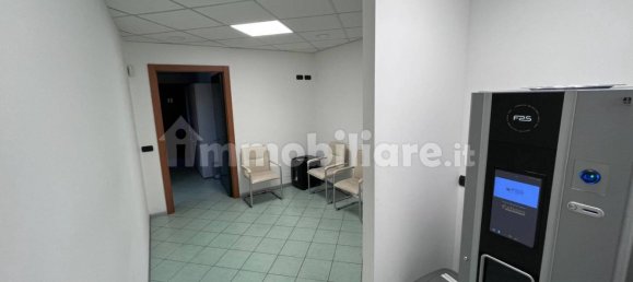 3-salle Bureau à Rho, Italy No. 91604 11