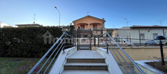 3-salle Bureau à Rho, Italy No. 91604 6