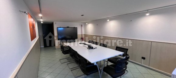 3-salle Bureau à Rho, Italy No. 91604 2