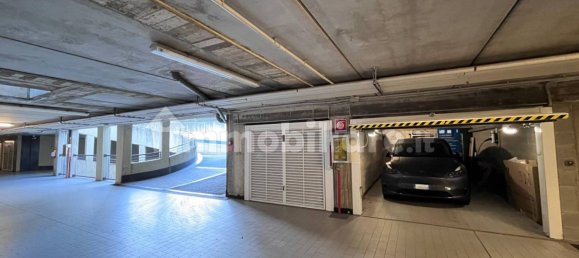 3-salle Bureau à Rho, Italy No. 91604 19