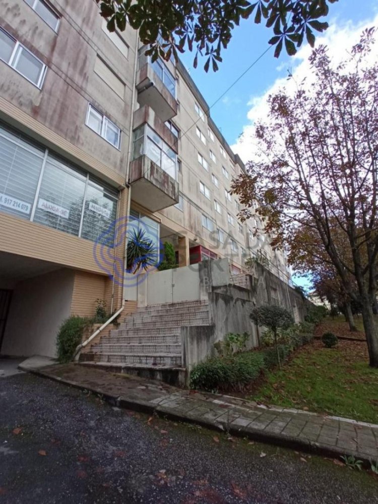 3 bedrooms Apartment in Porto, Portugal No. 5597