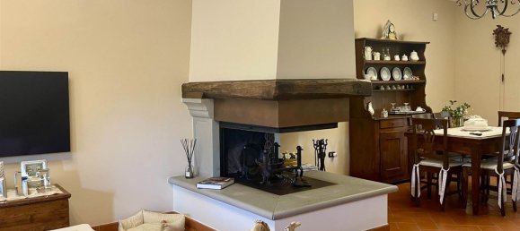 Casa de 7 dormitorios en Montemurlo, Italy No. 328863 2