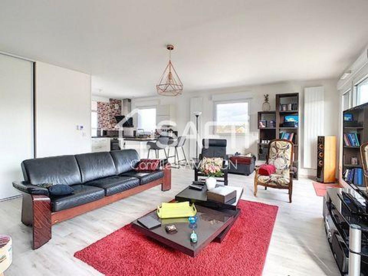 Кондоминиум  с 2 спальнями в Кан, Франция № 35846