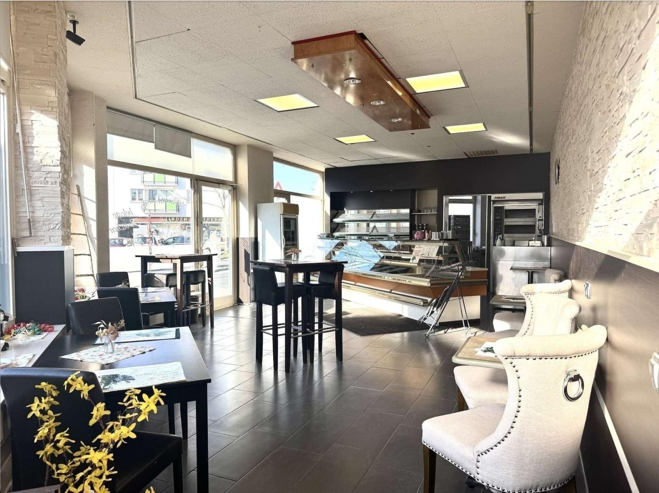 6-Zimmer Gewerbliche Immobilie in Cologne, Germany, Nr. 307617